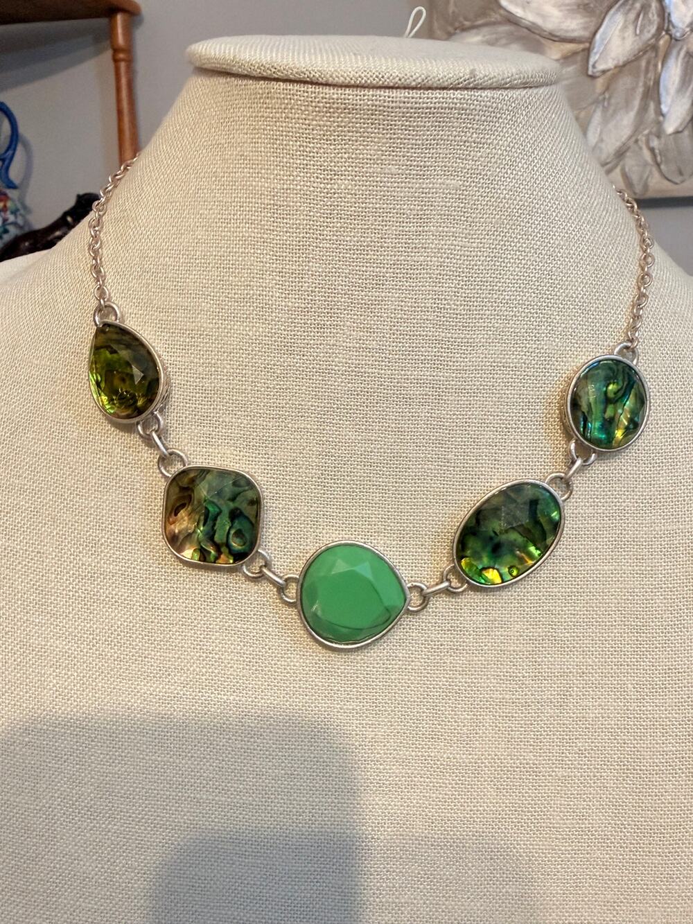 Vintage Green Abalone Look Acrylic Statement Necklace 16”